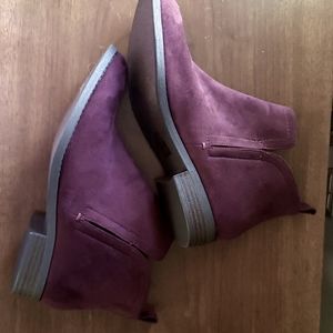 8.5 plum colored suede ankle booties